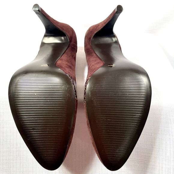 BROWN SUEDE w LEATHER TRIM 4.5” HEEL by BCBG S-10 - Picture 7 of 7